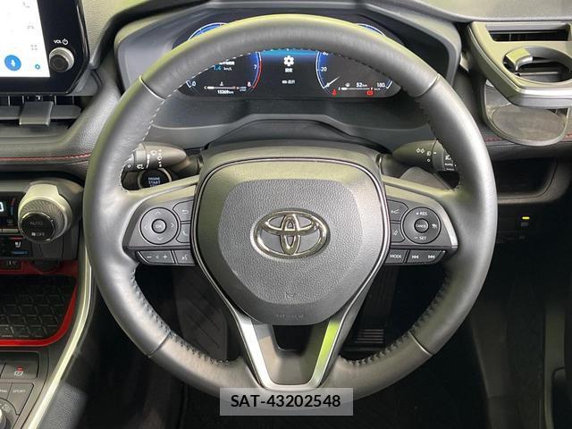 Toyota RAV4 2023-08 8054534-10