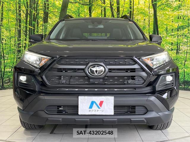 Toyota RAV4 2023-08 8054534-13