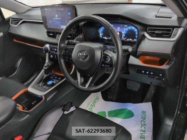 Toyota RAV4 2023-06 8054711-2