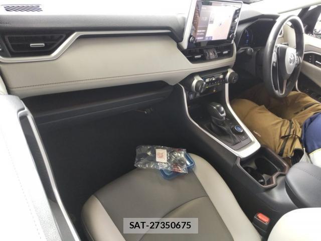Toyota RAV4 2021-02 8054729-2