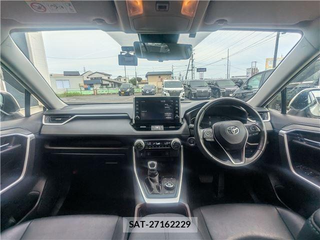 Toyota RAV4 2021-03 8054978-2