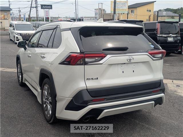 Toyota RAV4 2021-03 8054978-3