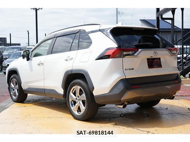 Toyota RAV4 2019-11 8055465-1