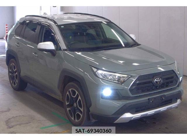 Toyota RAV4 2021-05 8055582-0
