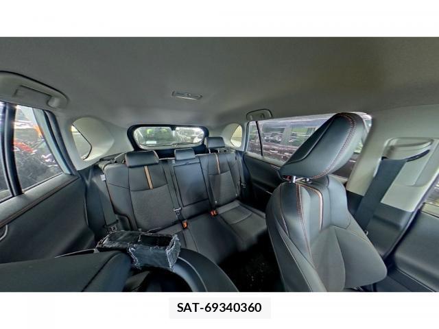 Toyota RAV4 2021-05 8055582-6