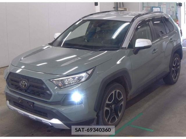 Toyota RAV4 2021-05 8055582-8