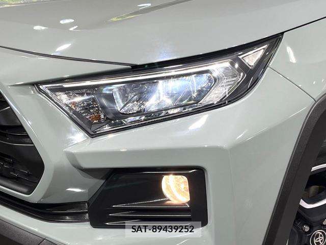 Toyota RAV4 2020-10 8055941-11