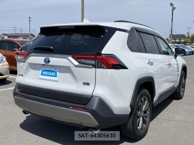 Toyota RAV4 2023-06 8056141-2