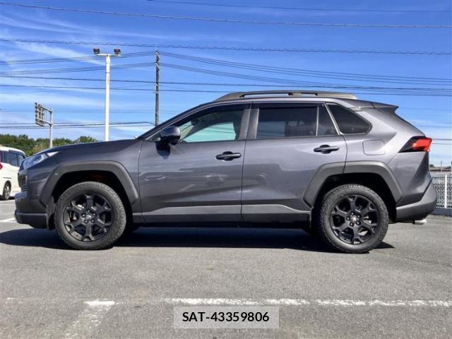 Toyota RAV4 2022-03 8056143-1