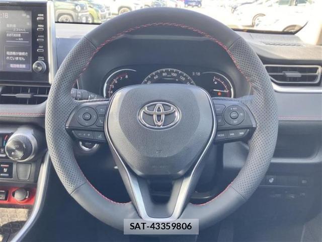 Toyota RAV4 2022-03 8056143-11