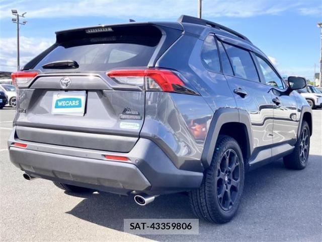 Toyota RAV4 2022-03 8056143-2