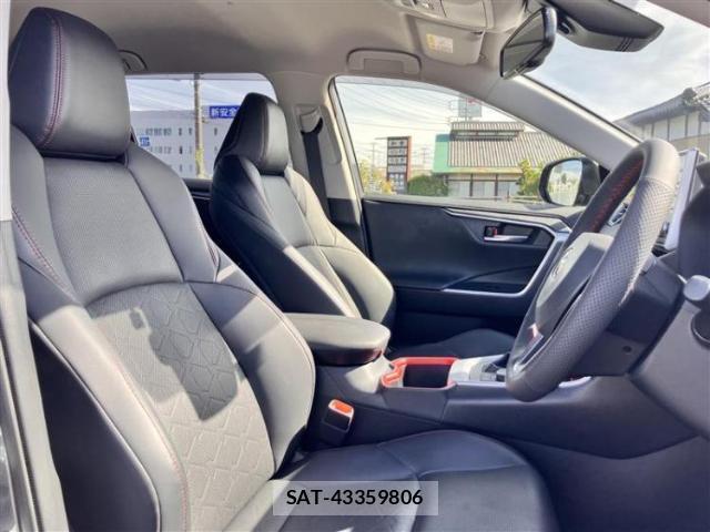 Toyota RAV4 2022-03 8056143-4