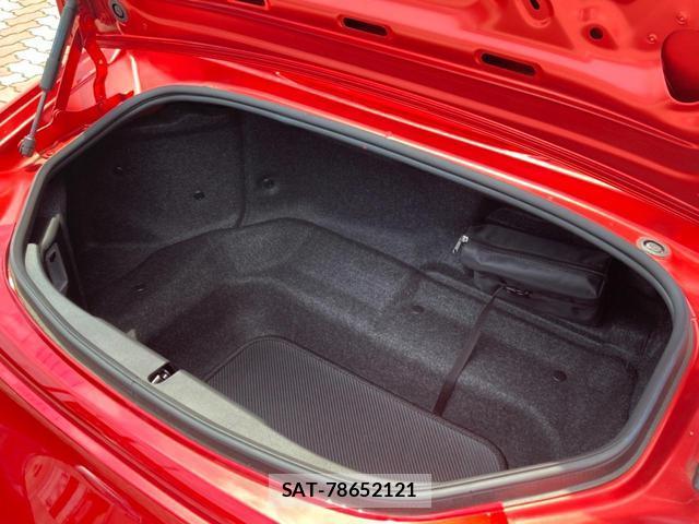 Mazda ROADSTER 2022-07 8053841-9