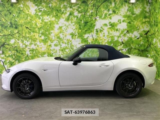 Mazda ROADSTER 2023-04 8054059-1