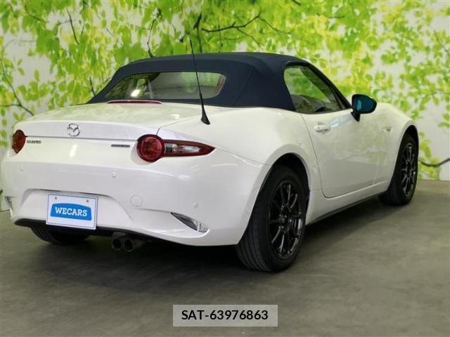 Mazda ROADSTER 2023-04 8054059-2