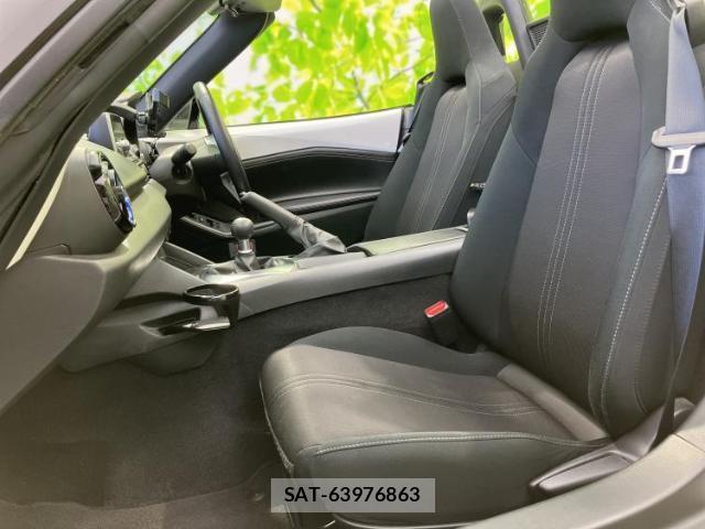 Mazda ROADSTER 2023-04 8054059-4