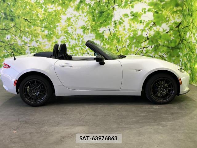 Mazda ROADSTER 2023-04 8054059-6