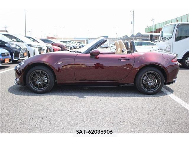 Mazda ROADSTER 2025-04 8054933-8