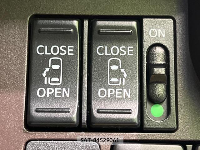 Toyota ROOMY 2019-09 8053860-4