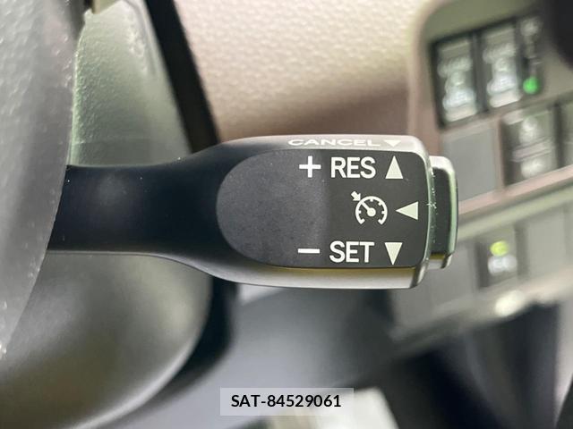 Toyota ROOMY 2019-09 8053860-6