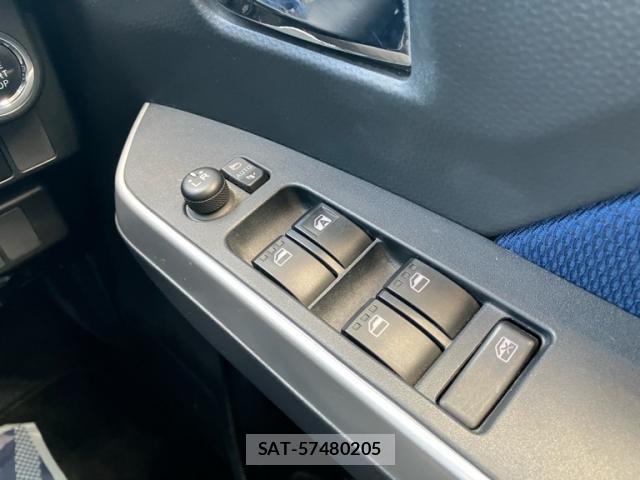 Toyota ROOMY 2017-06 8054299-19