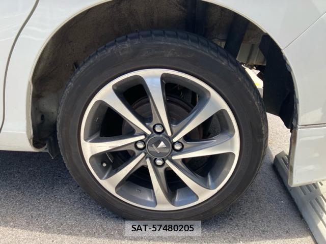 Toyota ROOMY 2017-06 8054299-5