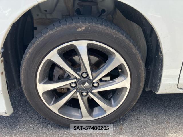 Toyota ROOMY 2017-06 8054299-6
