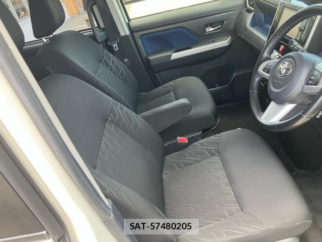Toyota ROOMY 2017-06 8054299-9