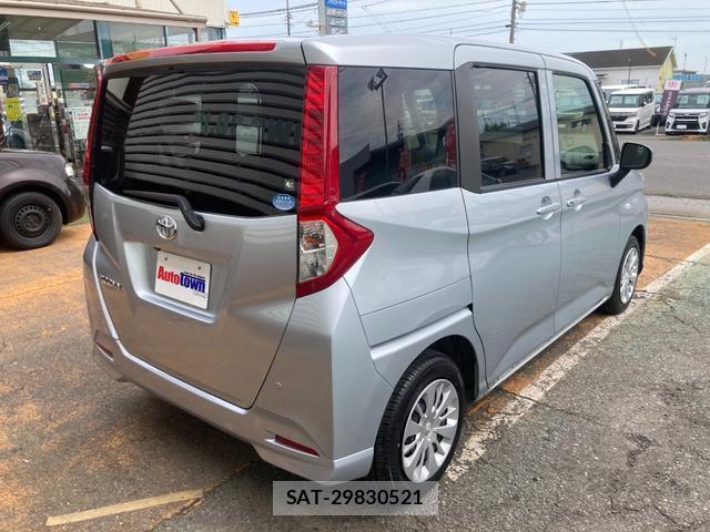 Toyota ROOMY 2018-06 8054305-1