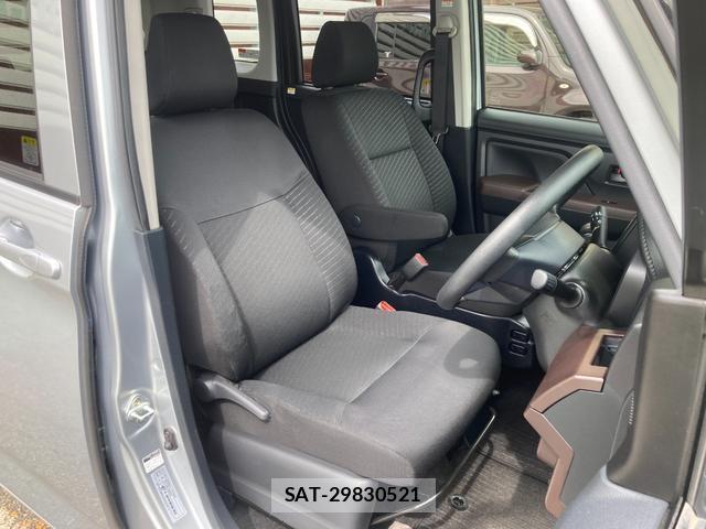 Toyota ROOMY 2018-06 8054305-16