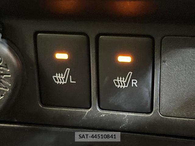 Toyota ROOMY 2022-09 8054392-6