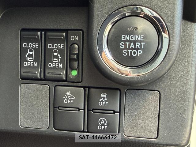 Toyota ROOMY 2018-01 8054393-10