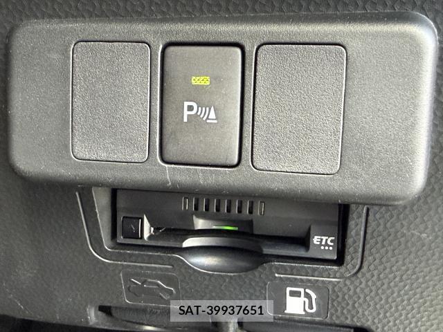 Toyota ROOMY 2019-11 8054394-8