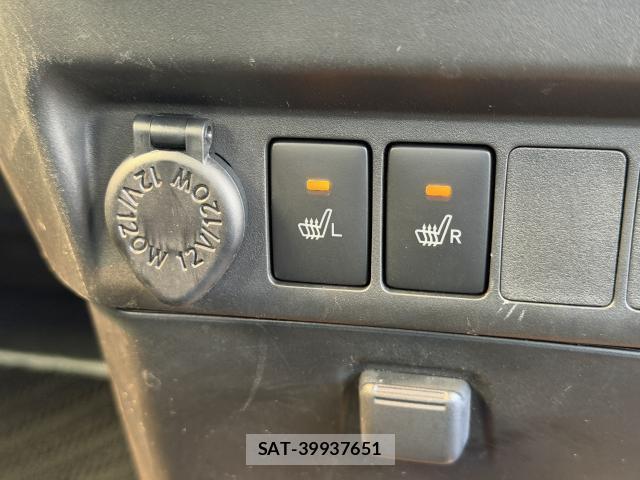 Toyota ROOMY 2019-11 8054394-9