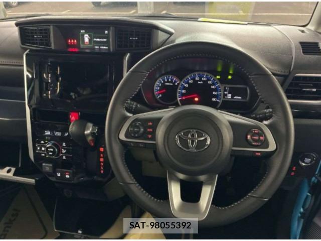 Toyota ROOMY 2023-02 8054610-2