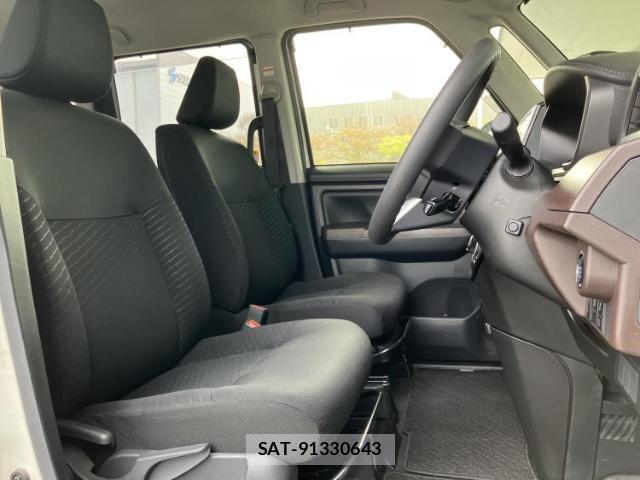Toyota ROOMY 2018-08 8054972-3