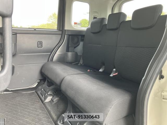Toyota ROOMY 2018-08 8054972-6