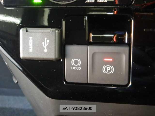 Toyota ROOMY 2026-01 8055739-9