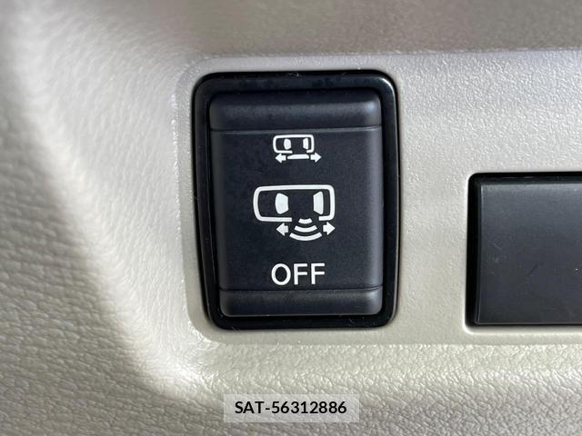 Nissan ROOX 2021-03 8056014-5