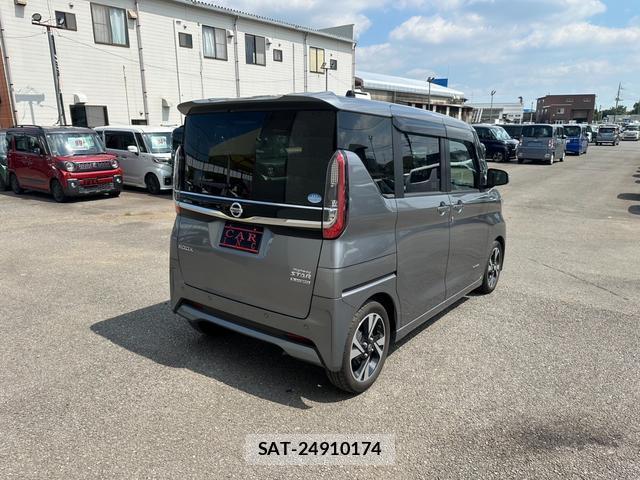 Nissan ROOX 2020-07 8056053-6