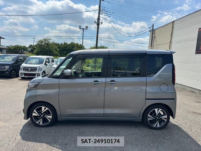 Nissan ROOX 2020-07 8056053-9