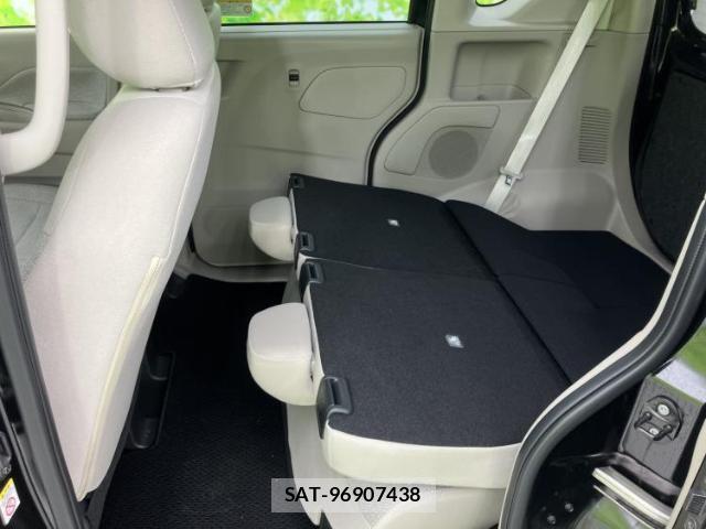 Nissan ROOX 2023-12 8056145-5