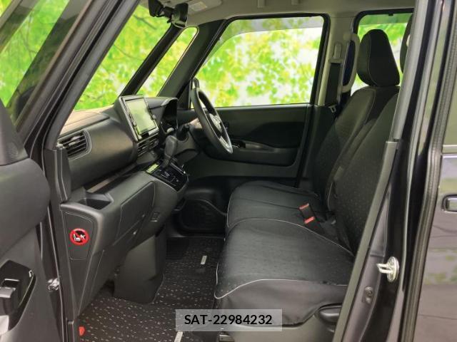 Nissan ROOX 2021-05 8056159-5