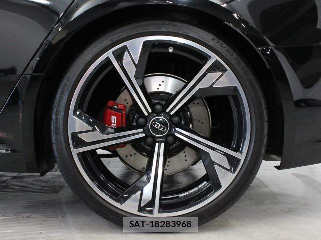 Audi RS4 2024-03 8054231-16