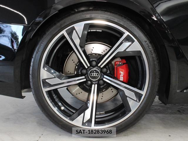 Audi RS4 2024-03 8054231-17
