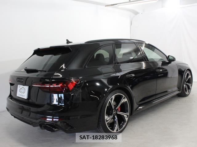 Audi RS4 2024-03 8054231-8