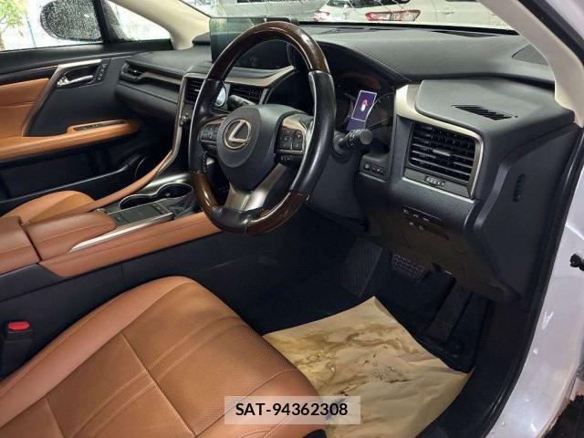 Lexus RX 2021-05 8053326-7