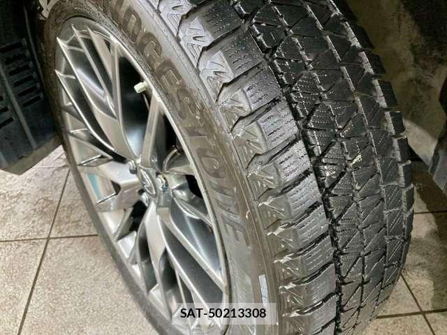 Lexus RX 2019-10 8053409-2