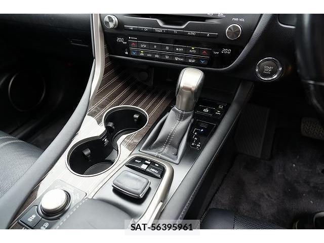 Lexus RX 2016-11 8055459-9