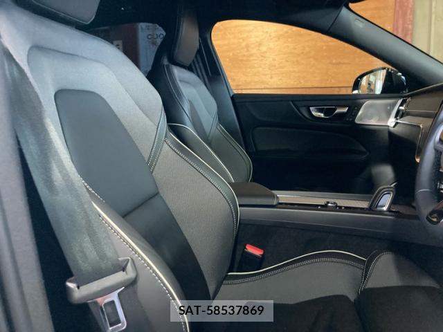 Volvo S60 2022-10 8053913-14